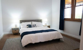 East Albury home near hospital & sports precinct, Albury